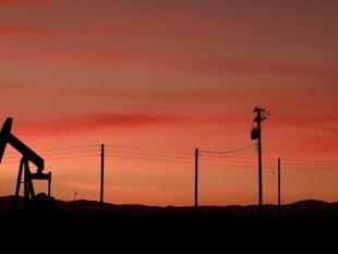Oil prices jump further as hopes for Hormuz deal fade