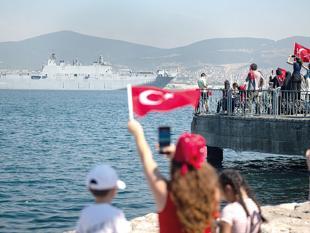 Turkish navy stages major display ahead of Teknofest’s maritime edition