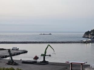Black Sea shipping risks mount as Ukraine offers to work with Ankara