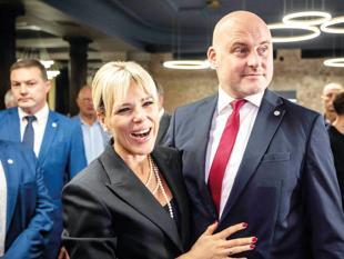 Pro-Europe Latvian PM wins elections