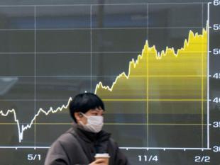Oil rises as Trump comments roil energy markets
