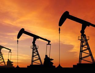 As Venezuela pumps below OPEC target, oil rivals begin filling gap