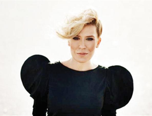 Zaryan captivates audience at show