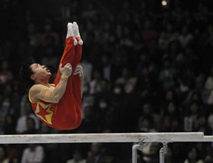 China maintains domination at world gymnastics champs