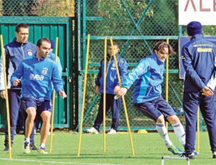 Fenerbahçe seeks win without captain Alex