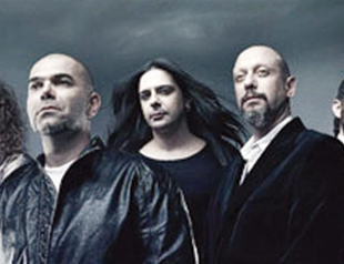 Yüksek Sadakat on Istanbul stage