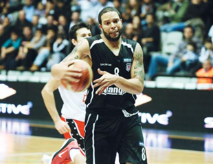 Beşiktaş thrashes Bandırma