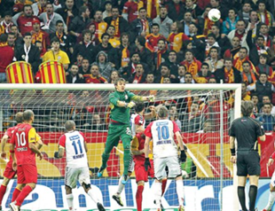 Rivals clash in big derby