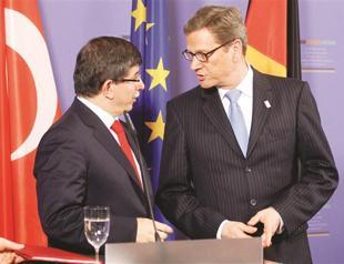 FM promises follow-up to neo-Nazi murders