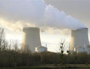 Activists invade nuclear plant site in France