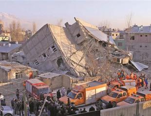 Building collapses in Van, killing vehicle operator
