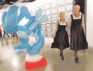 Strong sales shine on Art Basel Miami beach