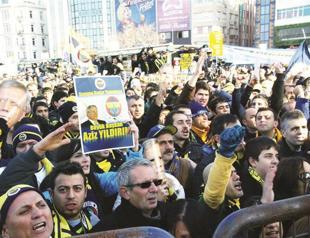 Fenerbahçe executive and fans defy match-fixing claims
