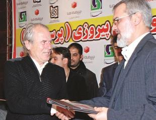 Veteran Turkish coach Denizli signs contract with Persepolis