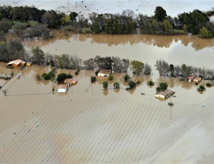 Three dead, hundreds evacuated in France