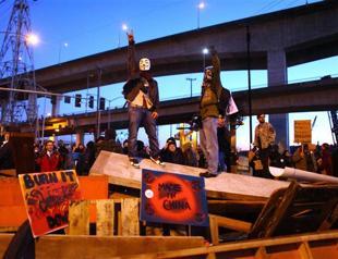 Occupy protesters seek to shut US West Coast ports