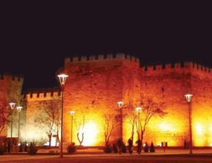 Historic trading castle to become center of art