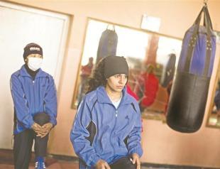 Female Afghan boxers aim for Olympic gold