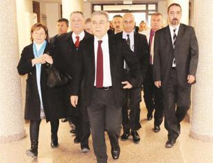 İzmir mayor testifies in alleged fraud case