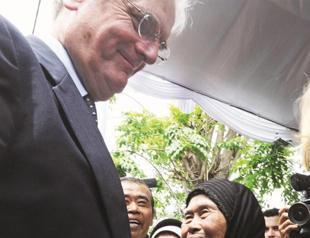 Netherlands apologizes for 1947 massacre