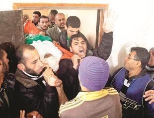 Israeli raids kill 3 Gazans, fighting flares