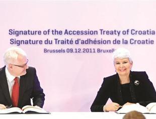 Turkey gets EU advice as Croatia gets assent