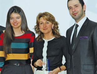 Doğan chair awarded by students