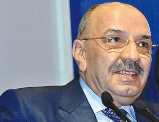 Union head Kumlu stays in post