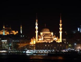 Activist art to try to save heritage of Istanbul