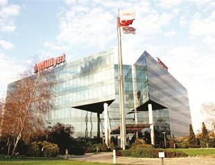 War of words heats up in paper ownership row