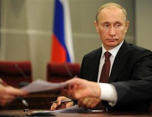 Putin says pleased young Russians protesting