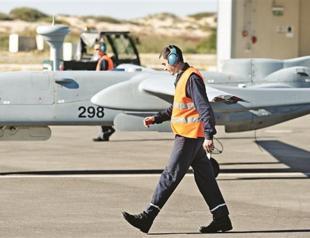 Iran to exhibit seized drones