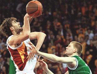 Galatasaray through to Euro Top 16