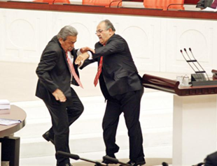 AKP deputy Uslu resists apology calls