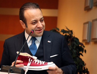 Turkeys EU minister becomes worldwide trending topic on Twitter