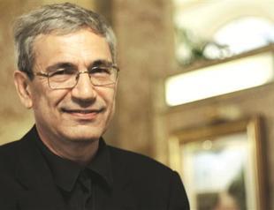 Orhan Pamuk promotes his new book in South America