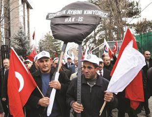 Minister incites Turks to boycott French goods