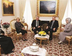 CHP’s former leader Baykal visits Erdoğan