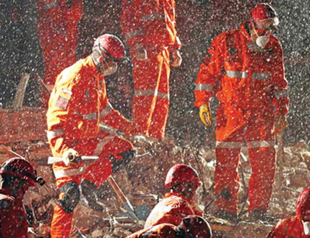 Blame game flares up over Van quake fiasco