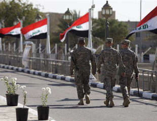US hands key base over to Iraqi control