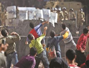 Egypt’s Islamists decline earlier end to army rule