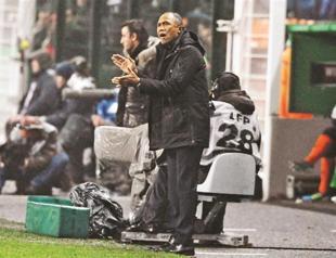 Coach Kombouare on way out at PSG