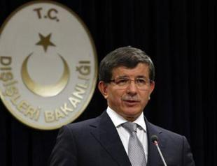 Turkey FM says wanted Iraqi leader should stay in Iraq