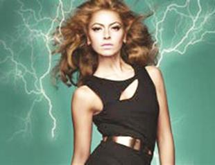 Hadise sings her best songs