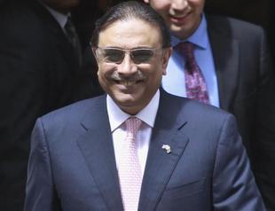 Pakistan president goes to Dubai amid new crisis