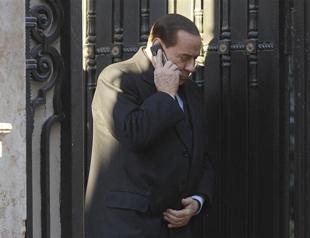 Berlusconi MP accused of mafia ties dodges arrest