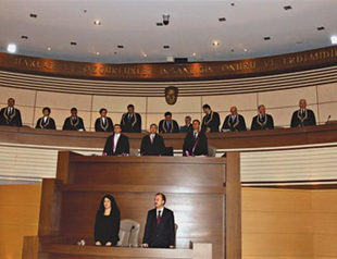 Senior judge goes on trial at Supreme Court