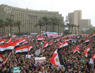 Egypt protesters gather for mass anti-military rally