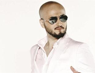 Bedük on stage in Istanbul