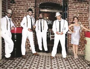 Salsa dancers in Istanbul club